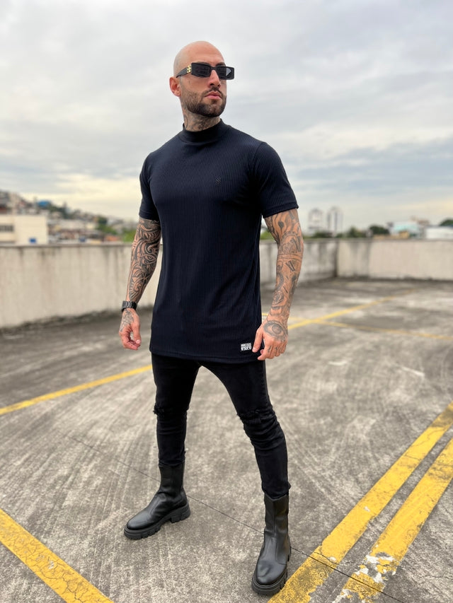 Camisa Canelada Gola Alta Preta